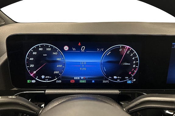 Mercedes-Benz GLA250 e 6 of 23