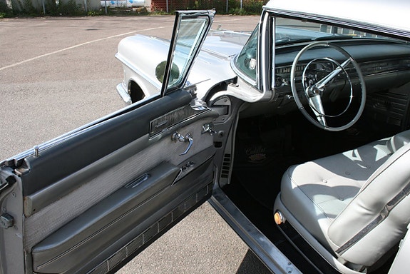 Cadillac Series 62 18 of 26
