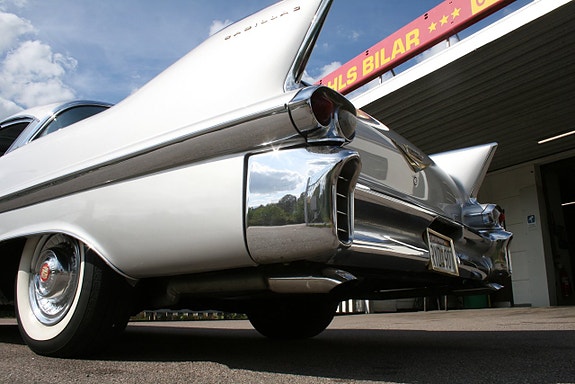 Cadillac Series 62 3 of 26