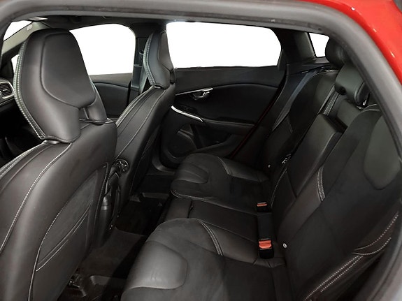 Volvo V40 7 of 14