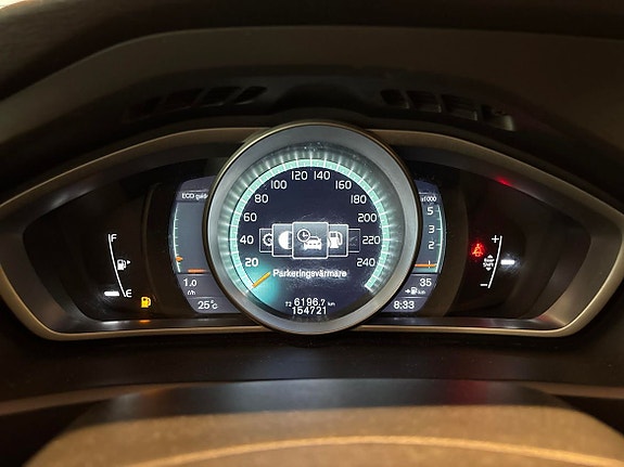 Volvo V40 13 of 14