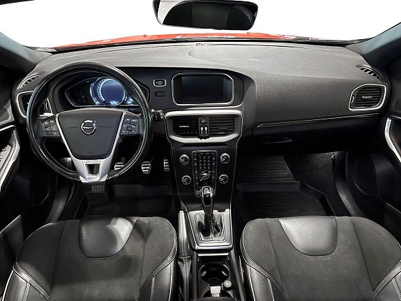 Volvo V40 8 of 14