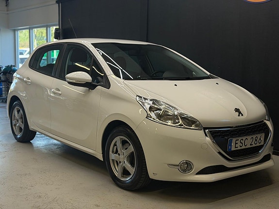 Peugeot 208 2 of 23