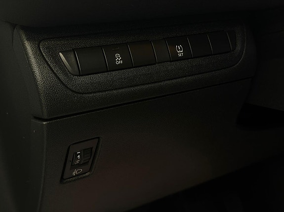 Peugeot 208 16 of 23