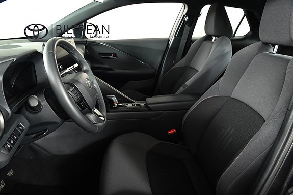Toyota C-HR 6 of 21