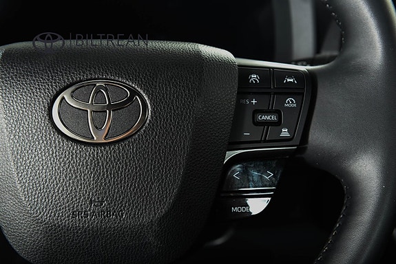 Toyota C-HR 10 of 21