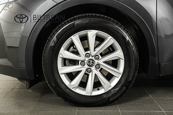 Toyota C-HR 21 of 21
