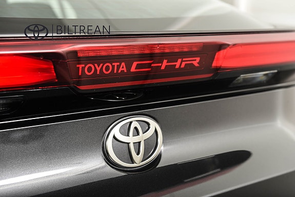 Toyota C-HR 18 of 21