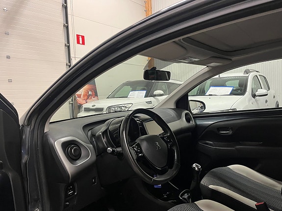 Peugeot 108 15 of 17