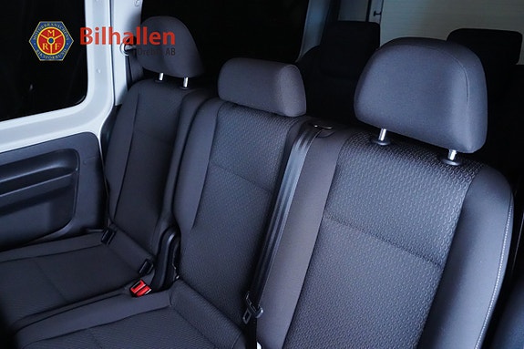 Volkswagen Caddy Maxi 11 of 19