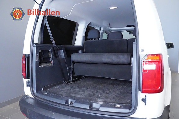Volkswagen Caddy Maxi 14 of 19