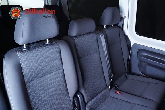 Volkswagen Caddy Maxi 16 of 19