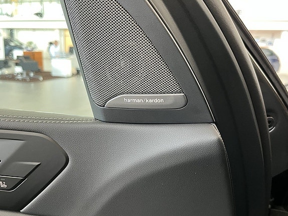 BMW X5 8 of 17