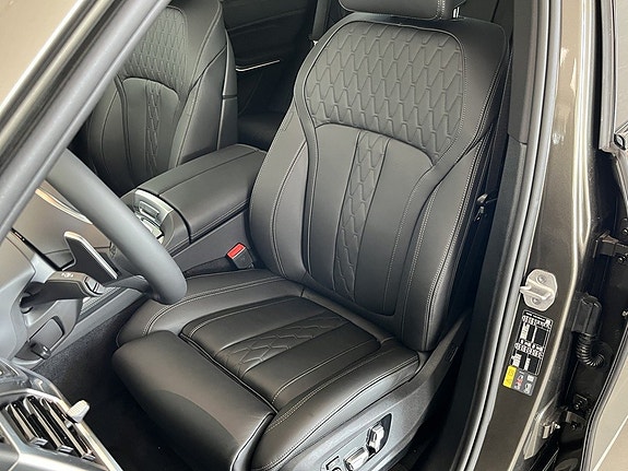 BMW X5 7 of 17