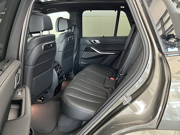 BMW X5 13 of 17