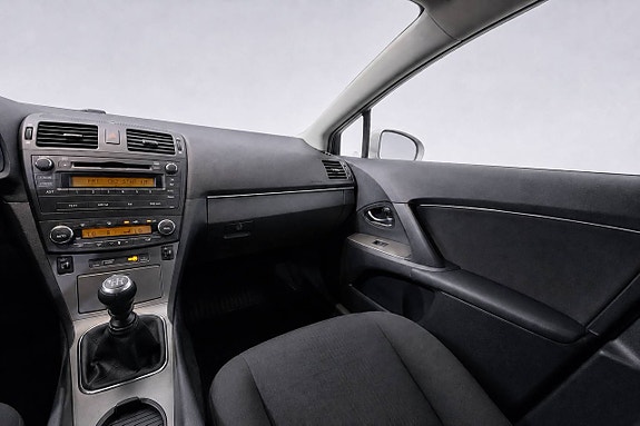 Toyota Avensis 24 of 25