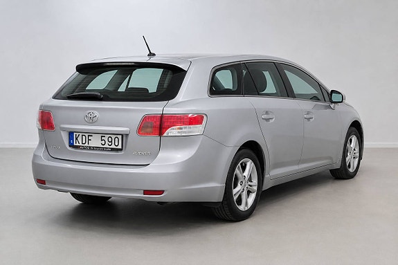 Toyota Avensis 9 of 25