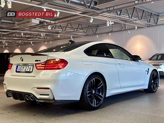 BMW M4 7 of 21