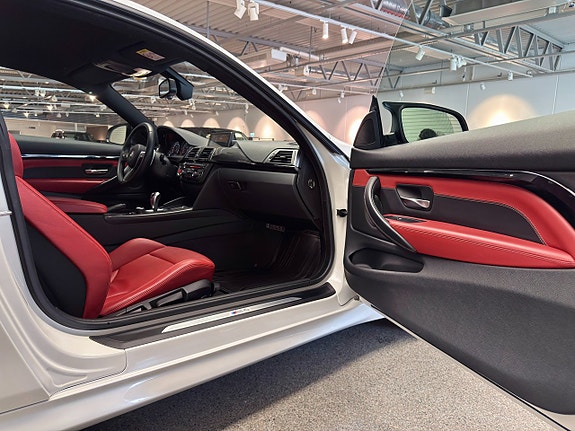 BMW M4 17 of 21