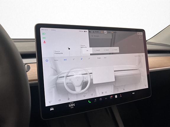 Tesla Model Y 21 of 30