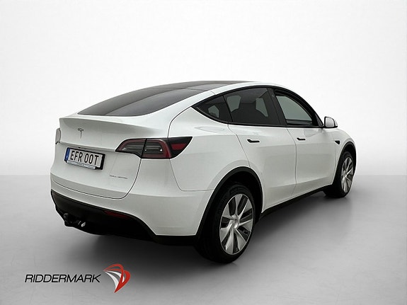Tesla Model Y 8 of 30