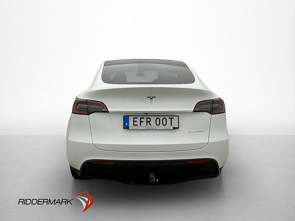 Tesla Model Y 7 of 30