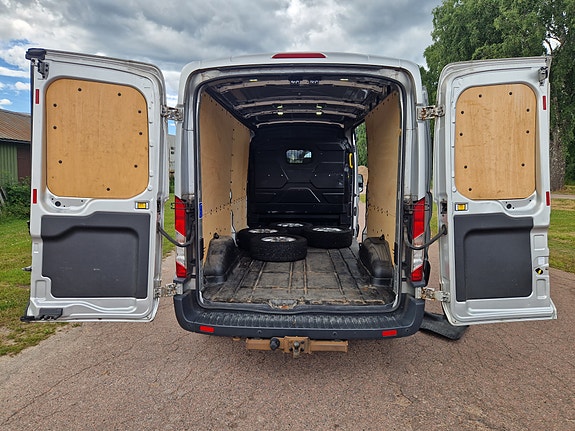 Ford Transit 3 of 7