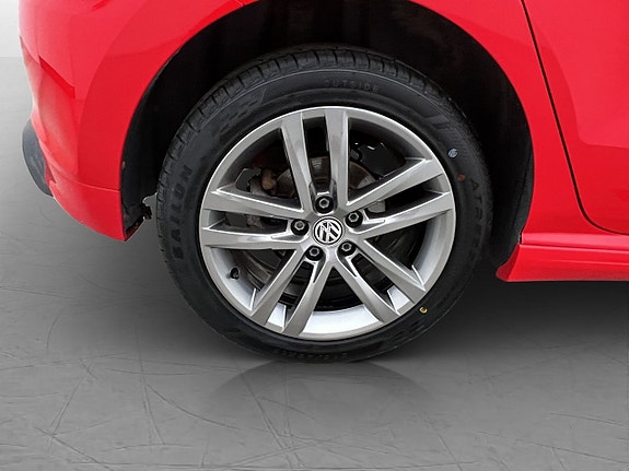 Volkswagen Polo 22 of 25
