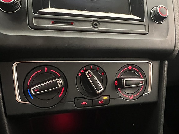 Volkswagen Polo 18 of 25