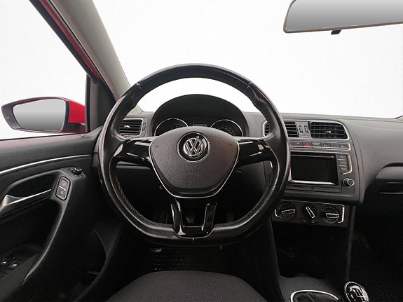 Volkswagen Polo 13 of 25