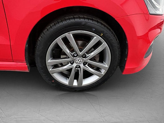 Volkswagen Polo 23 of 25