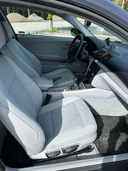 BMW 118d 4 of 5