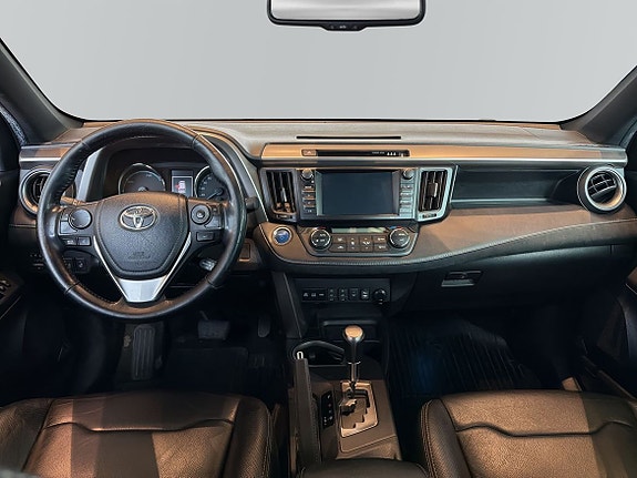 Toyota RAV4 9 of 11