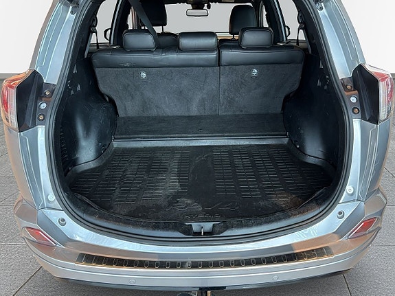 Toyota RAV4 11 of 11