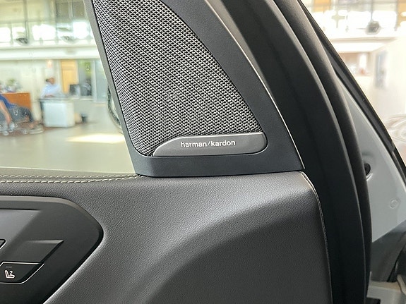 BMW X5 8 of 17