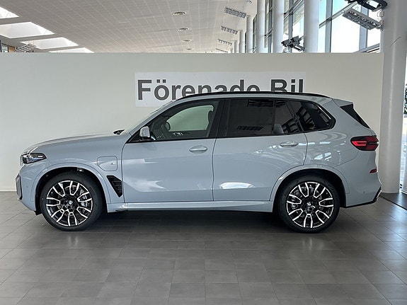 BMW X5 3 of 17