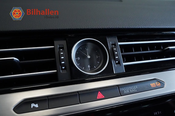 Volkswagen Passat 23 of 30