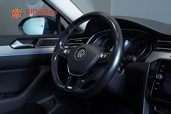 Volkswagen Passat 6 of 30