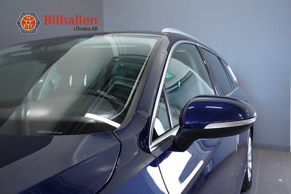 Volkswagen Passat 13 of 30