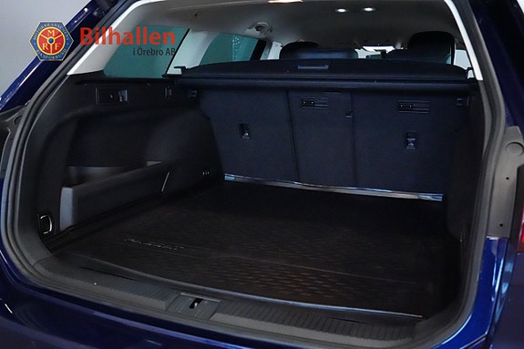 Volkswagen Passat 18 of 30