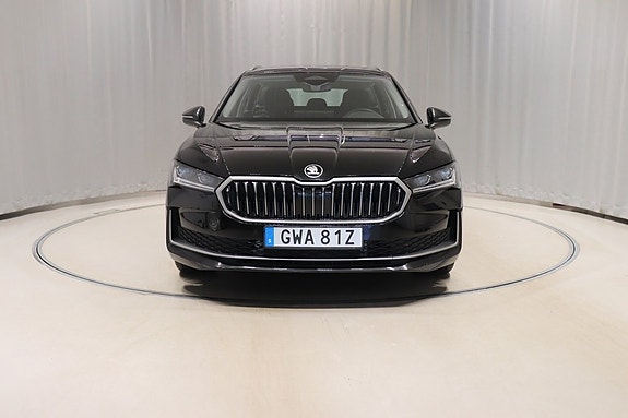 Skoda Superb 2 of 12