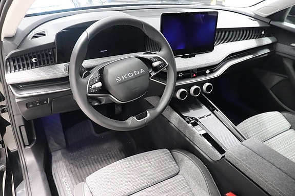 Skoda Superb 9 of 12