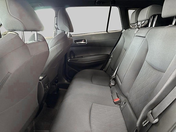 Toyota Corolla Cross 8 of 11