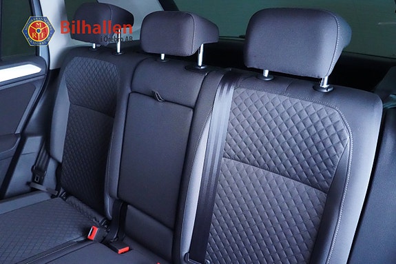 Volkswagen Tiguan 13 of 23