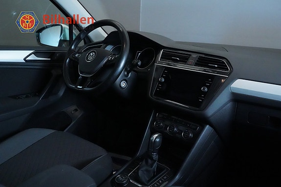Volkswagen Tiguan 4 of 23
