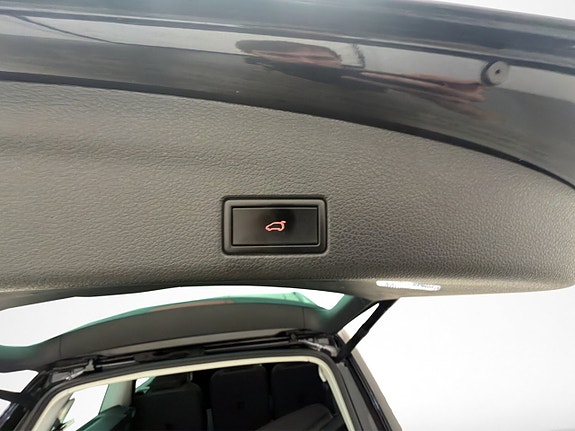 Volkswagen Sharan 30 of 30