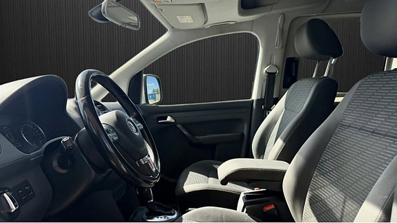 Volkswagen Caddy Maxi 6 of 8