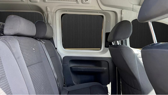 Volkswagen Caddy Maxi 8 of 8