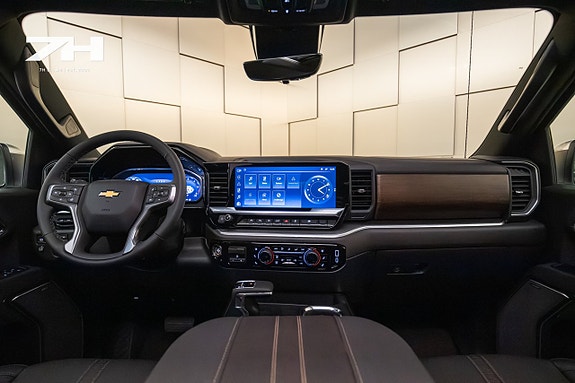 Chevrolet Silverado 1500 14 of 30