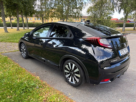 Honda Civic 2 of 8